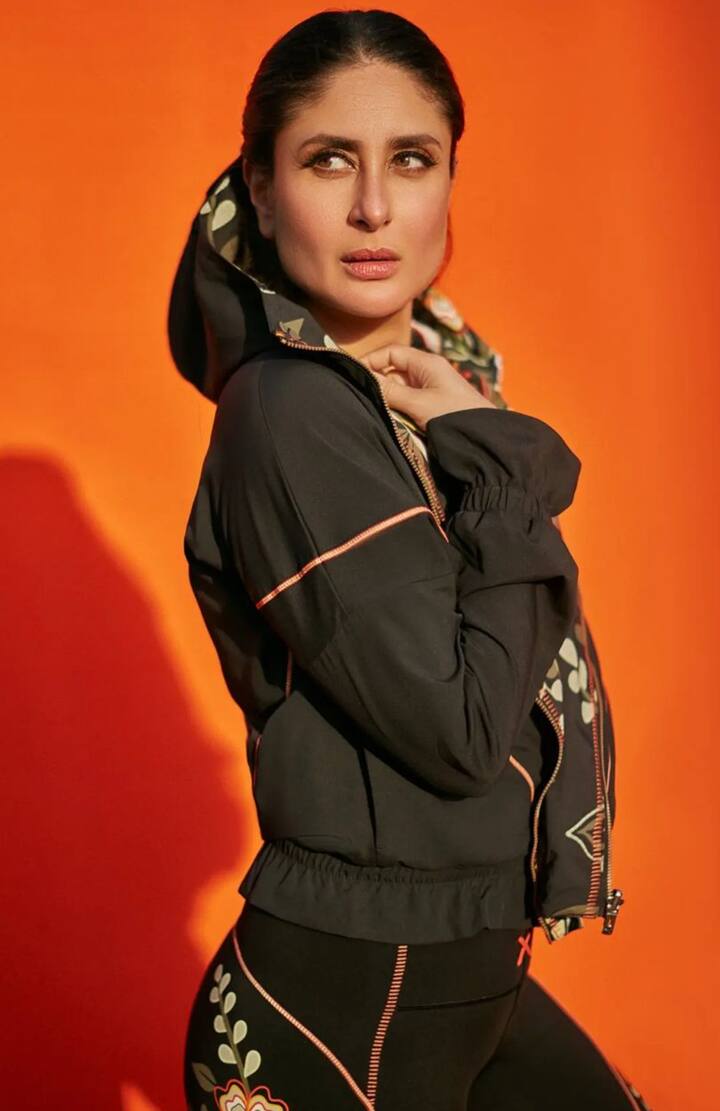 करीना दो बच्चो की माँ बनने के बाद भी बिल्कुल फिट नज़र आती हैं, जिसके लिए वो रोज़ाना जिम में पसीना बहाते हुए वर्कआउट करती हैं.