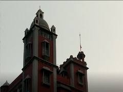 Chhattisgarh News: सारंगढ़ राजमहल में पारंपरिक झंडा हटाकर भगवा झंडा फहराया, राजपरिवार ने जताई ये आशंका