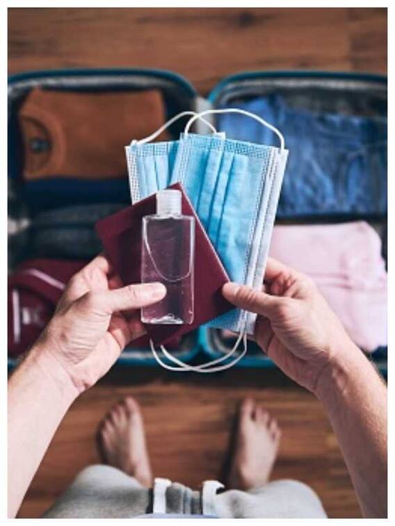 सफर को बनाना है शानदार, तो पर्स में जरूर रखें ये चीजें