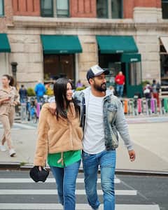 Katrina And Vicky: విదేశాలలో షికార్లు కొడుతున్న అందాల జంట కత్రినా - విక్కీ