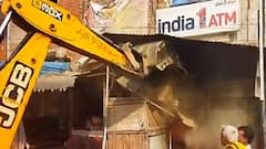 UP में गरज रहा बुलडोजर, पशु तस्कर अकबर बंजारा की करोड़ों की संपत्ति तहस-नहस
