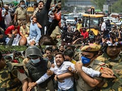 IN PICS | Bulldozers In Shaheen Bagh Create Uproar As MCD Arrives For Demolition Drive