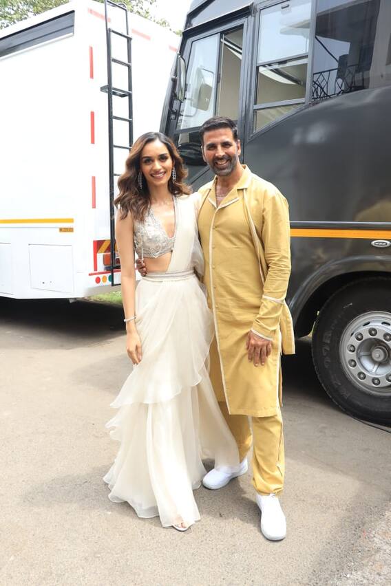 'পৃথ্বীরাজ' ছবির প্রচারে অক্ষয়-মানুষী