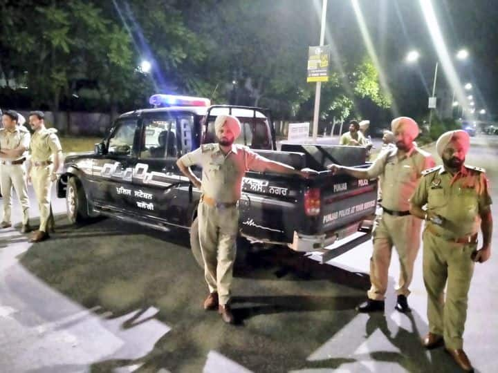 Mohali Blast: Rocket-Propelled Grenade Hit Punjab Police Intelligence HQ, CM Says Probe Underway Mohali Blast: Rocket-Propelled Grenade Hit Punjab Police Intelligence HQ, CM Says Probe Underway