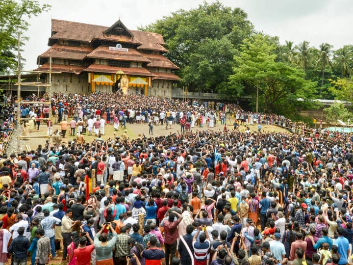Thrissur Pooram 2022: Thousands Throng To Witness Cultural Festival Of Kerala Thrissur Pooram 2022: Thousands Throng Thekkinkadu Maidan To Witness The Kerala Festival
