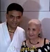 Celebs gather to celebrate birthday of Sandeep Sikand's mother who turned 75 | SBS Originals