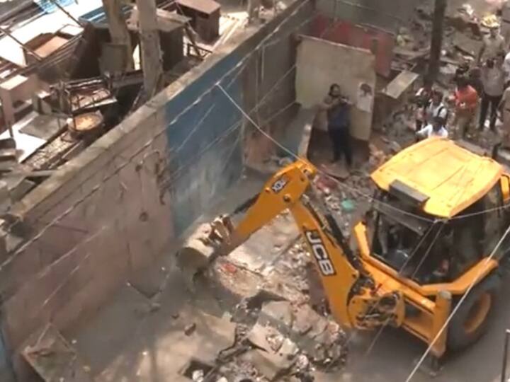 Delhi News: मंगोलपुरी और न्यू फ्रेंड्स कॉलोनी से हटाया गया अवैध अतिक्रमण, जाने आने वाले दिनों में कहा चलेगा बुलडोजर Delhi Illegal encroachment removed from Mangolpuri and New Friends Colony ANN Delhi News: मंगोलपुरी और न्यू फ्रेंड्स कॉलोनी से हटाया गया अवैध अतिक्रमण, जाने आने वाले दिनों में कहा चलेगा बुलडोजर