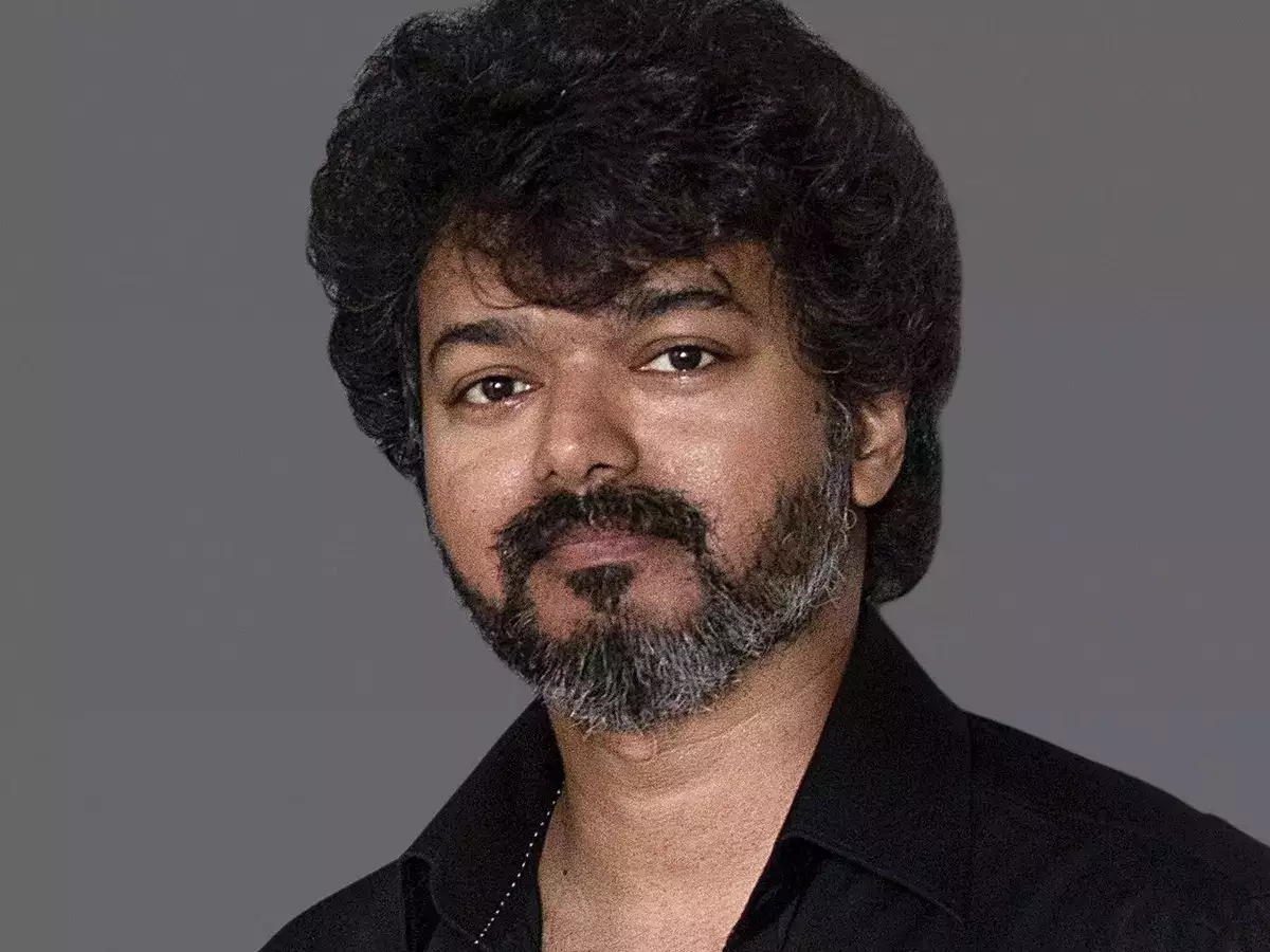 Vijay Video Call: ‛என்ன நண்பா... எப்படி இருக்க...’ வீடியோ காலில் விஜய்... ஹிட்டாகும் ‛தளபதி 66’ செட் பேக்ரவுண்ட்!