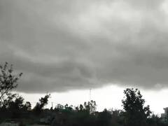 Bihar Weather Alert: 18 जिलों में बारिश के आसार, मेघ गर्जन के साथ चमकेगी बिजली, मौसम विभाग ने जारी किया येलो अलर्ट