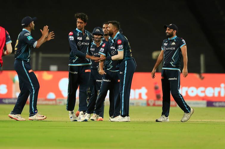 GT vs LSG: ipl 2022 gujarat titans become first team to qualify for the play offs GT vs LSG: 82 ரன்களுக்கு சுருண்ட லக்னோ.. முதல் அணியாய் ப்ளே ஆஃப் சீட்டை கைப்பற்றியது குஜராத்!