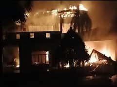 Srilanka Crisis: శ్రీలంకలో కొనసాగుతున్న హింసాకాండ! ప్రధాన మంత్రి ఇంటికి నిప్పు, అధ్యక్షుడి ఇంటి ముందూ నిరసనలు