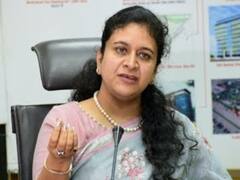 Supreme Court से नोएडा अथॉरिटी की CEO रितु महेश्वरी को मिली राहत, गैर जमानती वारंट पर लगी रोक