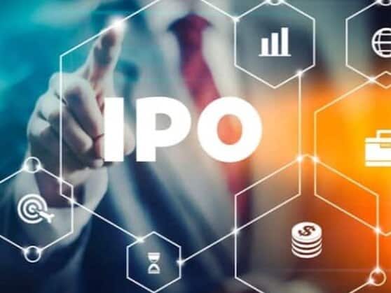 Ethos IPO Listing Disappoints Investors, Shares Slip Below 10 percent FRom IPO Price Ethos IPO: बेहद निराशानजनक रही Ethos IPO की लिस्टिंग, इश्यू प्राइस से 10 फीसदी नीचे फिसला शेयर