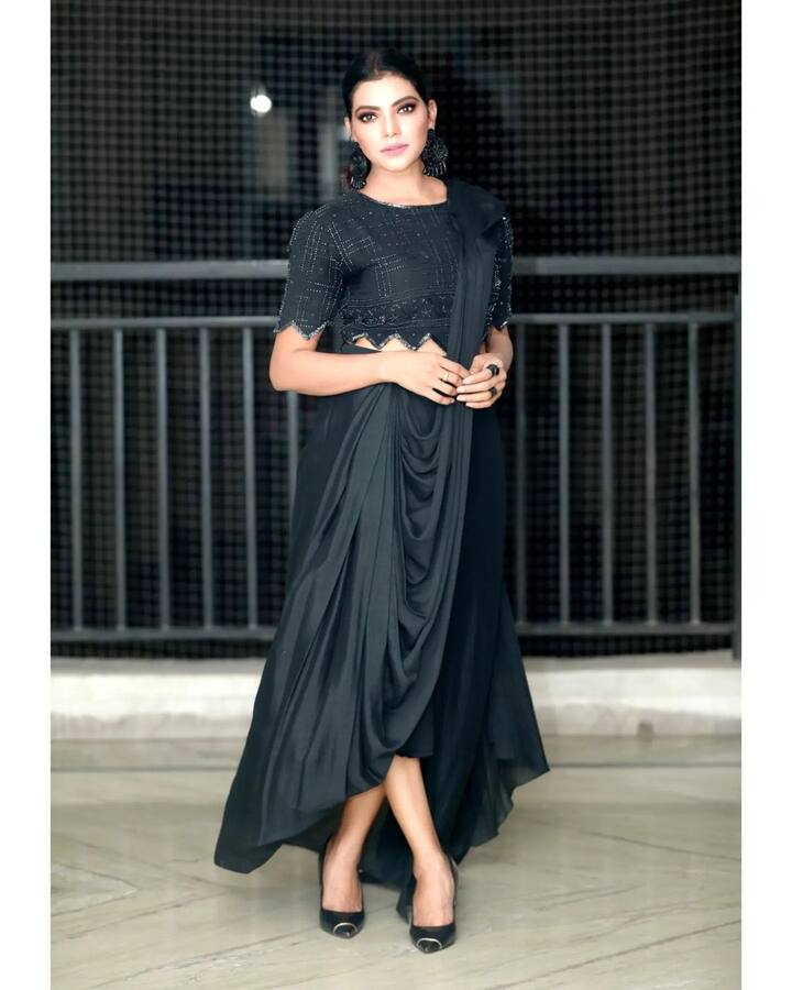 లేదంటే లహరి ఇంకొన్ని రోజులు హౌస్ లో ఉండేది. (Photo Courtesy: Lahari shari Instagram)