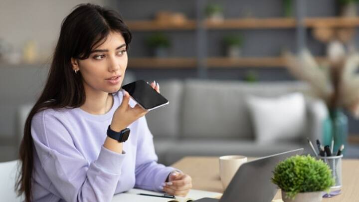 ঢের আগেই কল রেকর্ডিং অ্যাপ নিষিদ্ধ করার পরিকল্পনার কথা জানিয়েছিল গুগল। তারা জানায়, এই ধরনের অ্যাপ ইনস্টল করার ক্ষেত্রে অনুমোদন নিতে হয়।  তা করতে গিয়ে গ্রাহকদের ফায়দা তোলেন ডেভলপার্সরা। তা রুখতেই এমন পদক্ষেপ।