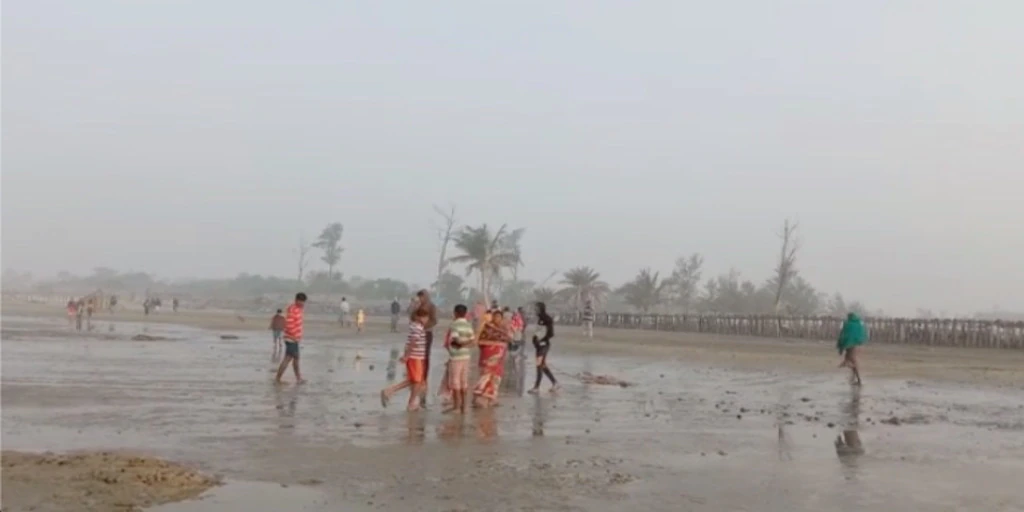 Cyclone Asani Update: উপকূলে জারি সতর্কতা, বকখালিতে শুরু সৈকত থেকে পর্যটকদের সরানোর প্রক্রিয়া।Bangla News