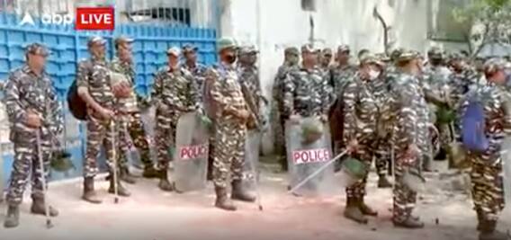 Delhi में अतिक्रमण हटाने के लिए इतनी अधिक मात्रा में पुलिस बल क्यों लगाना पड़ा ?