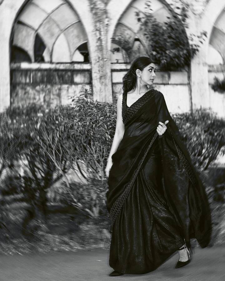 మృణాల్ ఠాకూర్ ఫొటోలు - Image Credit: Mrunal Thakur/Instagram