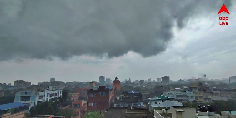 Cyclone Asani Updates heavy rain in Kolkata,  Storm unlikely to make landfall, to weaken in next 24 hours Cyclone Asani Updates : পুরী থেকে ৫৭০ কিলোমিটার দূরে অশনি, তিলোত্তমা ভাসছে বৃষ্টিতে