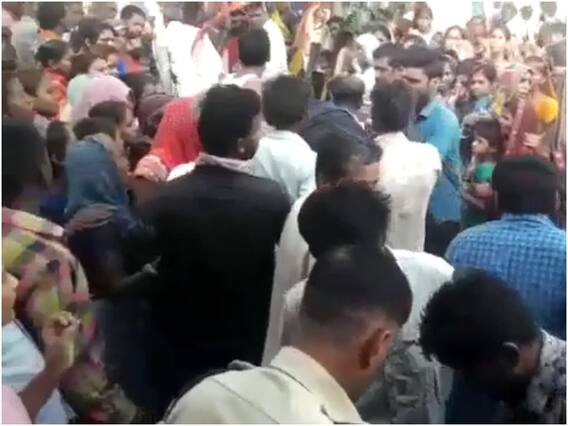 Mandsaur News: मंदसौर में तालाब में डूबने से तीन लड़कियों की मौत, एक ही परिवार की थीं तीनों, कमलनाथ ने की यह मांग Mandsaur News: मंदसौर में तालाब में डूबने से तीन लड़कियों की मौत, एक ही परिवार की थीं तीनों, कमलनाथ ने की यह मांग