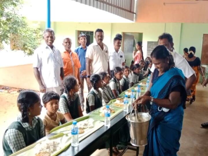 Thoothukudi District Thiruchendur Teachers giving curry feast to students ‛நல்லா... எலும்புக் கறியா எடுத்து சாப்புடுயா...’ நல்லுறவுக்காக மாணவர்களுக்கு கறி விருந்து அளித்த ஆசிரியர்கள்!