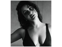 Neha Sharma: సమ్మర్ హాట్ గాళ్, మరీ ఇంత బోల్డ్ ఫోటో షూట్ ఏంటి నేహా