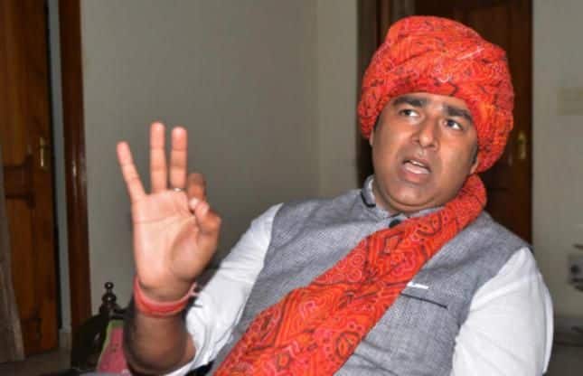 Meerut News: 'जो हाल बाबरी मस्जिद का हुआ वो ही ज्ञानवापी का भी होगा', बीजेपी नेता संगीत सोम का विवादित बयान Meerut News: BJP Former MLA Sangeet Som Said Gyanvapi Masjid will be demolish in 2022 like babri in 1992 ANN Meerut News: 'जो हाल बाबरी मस्जिद का हुआ वो ही ज्ञानवापी का भी होगा', बीजेपी नेता संगीत सोम का विवादित बयान