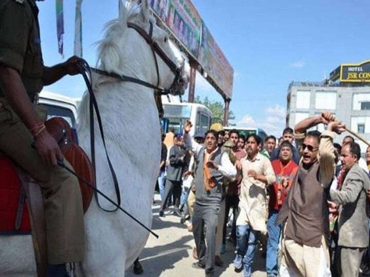 Shaktiman Horse Case: Nainital High Court ordered to uttarakhand Home Secretary to dispose of petitioner's representation within four weeks in shaktiman horse case Shaktiman Horse Case: हाई कोर्ट ने शक्तिमान घोड़े की मौत के मामले में दिया बड़ा आदेश, मंत्री गणेश जोशी पर लगा था ये आरोप