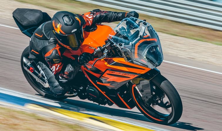 New 2022 KTM RC 390 prices and first look: Is it worth it New 2022 KTM RC 390: નવી 2022 KTM RC 390 કિંમત અને પ્રથમ દેખાવ, જાણો શું છે ખાસ ?