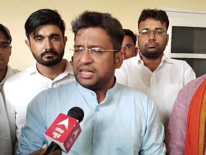 Jodhpur: बीजेपी युवा मोर्चा ने की मंत्री महेश जोशी के इस्तीफे की मांग, हिंसा को लेकर गहलोत सरकार पर किया हमला Jodhpur Rajasthan BJP Yuva Morcha President targeted Ashok Gehlot over Jodhpur and Karauli violence ANN Jodhpur: बीजेपी युवा मोर्चा ने की मंत्री महेश जोशी के इस्तीफे की मांग, हिंसा को लेकर गहलोत सरकार पर किया हमला