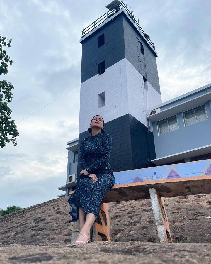 बालपणीच्या आठवणी ताज्या करत श्रद्धा थंड वाऱ्याचा आनंद घेत आहे.(photo:sarya12/ig)