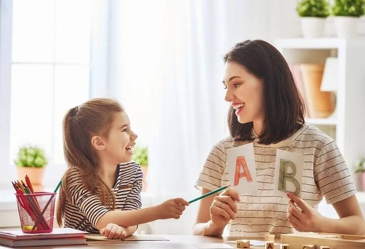 Parenting Tips: secret formula to make your child interested in studying Parenting Tips: बच्चे का पढ़ाई में मन नहीं लगता तो घबराएं नहीं, अपनाएं ये उपाय