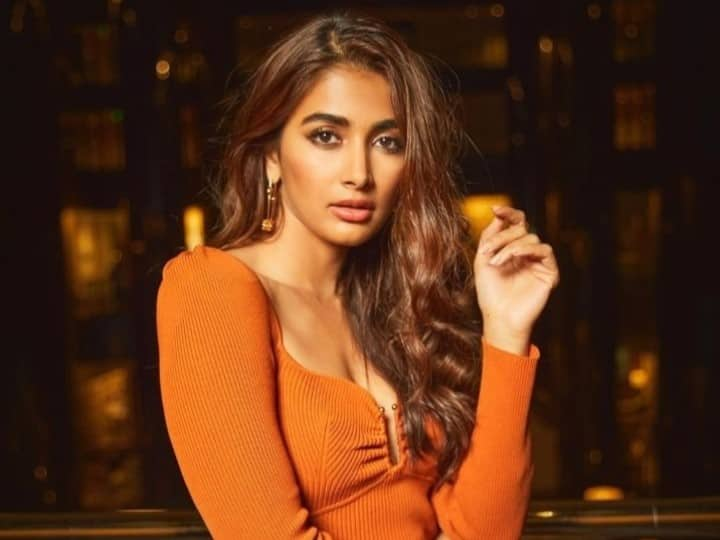 Pooja Hegde to walk red carpet at Cannes Film Festival opening day Pooja Hegde: బ్యాడ్ టైమ్‌లో పూజా హెగ్డేకు గుడ్ న్యూస్, బుట్ట బొమ్మకు అరుదైన ఆహ్వానం