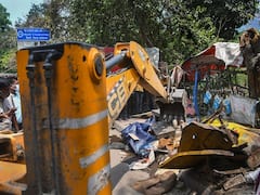 दिल्ली में अवैध निर्माण के खिलाफ आज फिर चलेगा एमसीडी का बुलडोजर, जानें आज किस इलाके का नंबर है?