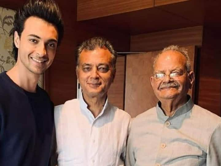 Aayush Sharma Pens Farewell Note For Grandfather & Ex-Union Minister Sukh Ram Who Died Today Aayush Sharma Pens Farewell Note For Grandfather & Ex-Union Minister Sukh Ram Who Died Today