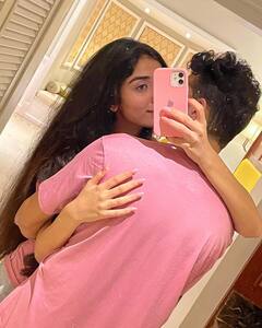 Munawar Faruqui : 'लॉक अप' विजेता मुनव्वर फारुकीनं साजरा केला 'मिस्ट्री गर्ल' चा वाढदिवस; नाझीलनं शेअर केले खास फोटो