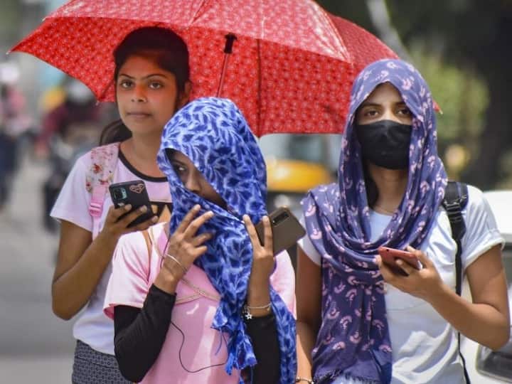 Delhi-NCR Weather Forecast: today weather and pollution report of delhi noida gurugram 11 may, yellow alert issued for heat wave in delhi from 13 to 15 may Delhi-NCR Weather Forecast: दिल्ली-एनसीआर में अभी मौसम रहेगा नरम लेकिन होने वाला है बहुत गरम, 3 दिनों के लिए येलो अलर्ट जारी