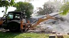 After Delhi, bulldozer in action in Gujarat | ABP News Detailed Report