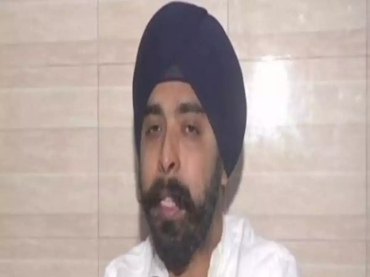 BJP leader Tajinderpal Bagga's warning to Kejriwal, even if you put 1000 FIR on me, I will keep questioning Kejriwal ਬੀਜੇਪੀ ਲੀਡਰ ਤਜਿੰਦਰਪਾਲ ਬੱਗਾ ਦੀ ਕੇਜਰੀਵਾਲ ਨੂੰ ਚੇਤਾਵਨੀ, ਮੇਰੇ 'ਤੇ ਭਾਵੇਂ 1000 ਪਰਚੇ ਪਾ ਦਿਓ, ਸਵਾਲ ਤਾਂ ਕਰਦਾ ਰਹਾਂਗਾ...