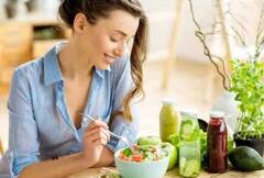 Health Tips: गर्मियों में इन फूड्स को अपनी डाइट में शामिल कर रखें शरीर को ठंडा