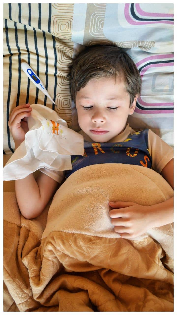 kids health and sickness how to boost kids immunity kids cold flu and stomach problem Health Tips : मुलांचं वजन कमी होतंय? मुलं सारखी आजारी पडतायत? 'ही' आहेत यामागची कारणं