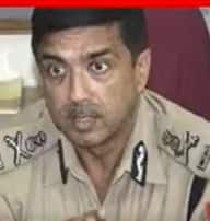 UP News: CM Yogi Adityanath removes DGP Mukul Goyal for 'ignoring his work' | India Chahta Hai