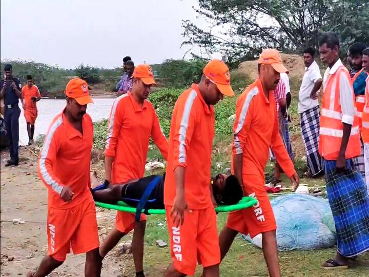 Disaster Management Training Camp for Coastal People sirkazhi ”வெள்ளத்தில் சிக்கிட்டா இப்படிதான் செய்யணும்.. கடலோர மக்களுக்கு பேரிடர் பாதுகாப்பு பயிற்சி முகாம்!