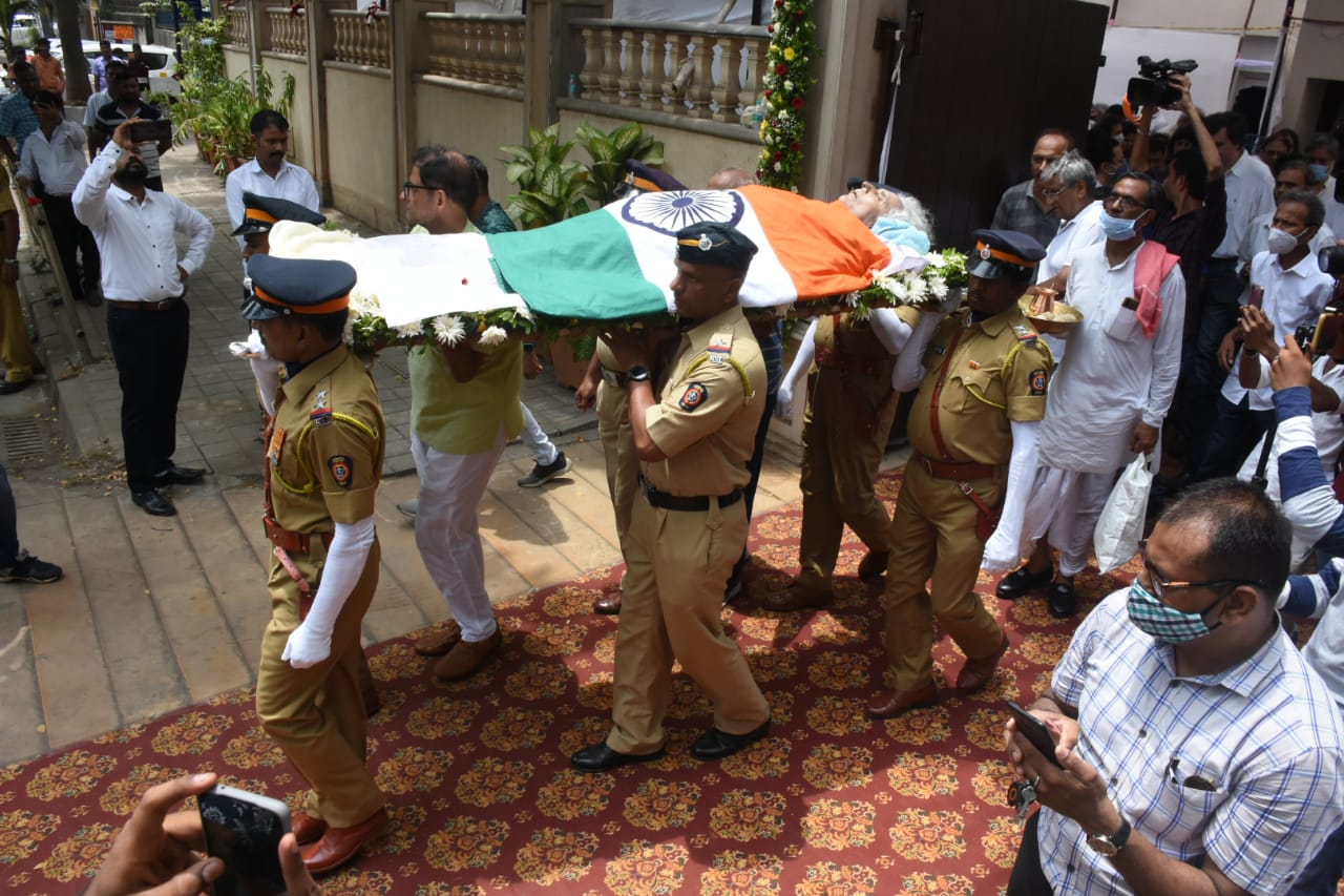 Last Rites Of Pt Shiv Kumar Sharma Take Place With Full State Honours, Amitabh & Jaya Bachchan, Javed Akhtar & Others Attend- PICS