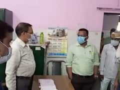 Amroha: स्वास्थ्य केंद्र का निरीक्षण करने पहुंचे SDM गंदगी देख कर भड़के, कर्मचारियों को जमकर लगाई फटकार