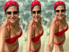 Mandira Bedi Bikini Photos: 50 की उम्र में मंदिरा बेदी की टोंड बॉडी का नहीं कोई जवाब, रेड बिकिनी में देखिए हैरान कर देने वाला लुक