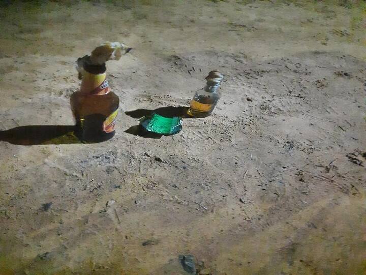 Cuddalore: Petrol Bomb thrown over Police personnel near Periyakuppam village Cuddalore: இரவில் வந்த போன் கால்...! விரைந்து சென்ற போலீசார் மீது பெட்ரோல் குண்டு வீச்சு