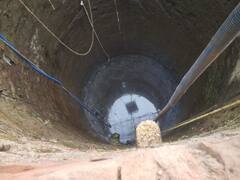 Durg News: दुर्ग में रोबोट का कमाल, 100 साल पुराने कुएं के पानी को किया एकदम साफ, देखें खास तस्वीरें