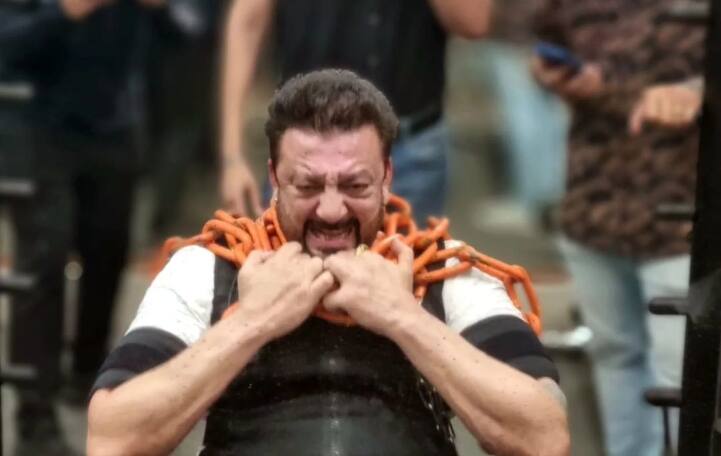 The Internet Is inspired By Sanjay Dutt New Fitness Post Fitness Freak: जंजीरों में लिपटे Sanjay Dutt का दमदार प्रदर्शन, एक्टर ने शेयर किया जिंदगी से जुड़ा लेसन