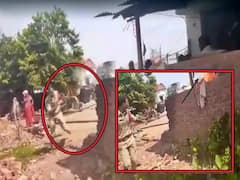 Man Set MPO on Fire In Karimnagar: పిచికారి మెషీన్ తో పెట్రోల్ చల్లాడు | ABP Desam